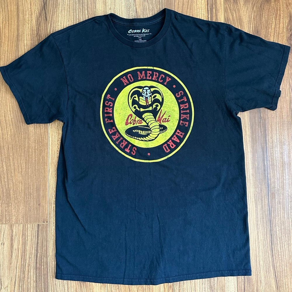 Cobra Kai Logo Men’s Large T Shirt